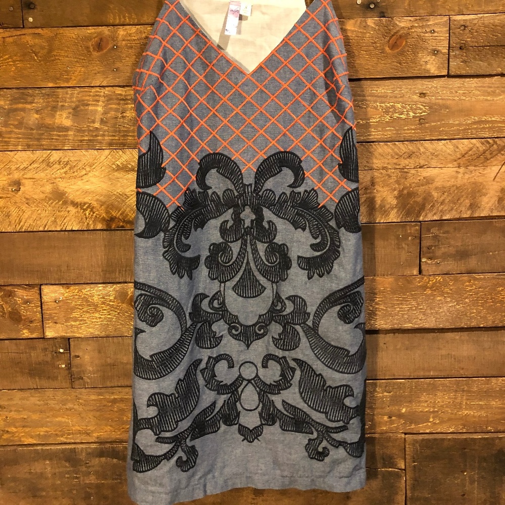 Alya Embroidered Dress